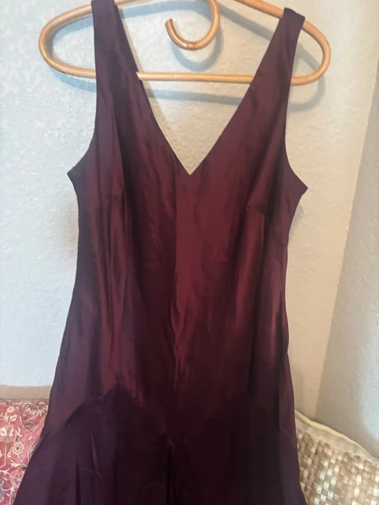 Lauren Ralph Lauren Women's 100%
Silk Slip Asymmetrical Dress in Deep Burgundy - Picture 8 of 15